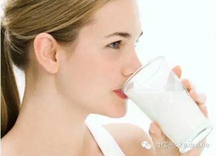 研究表明和牛奶有利于眼睛健康